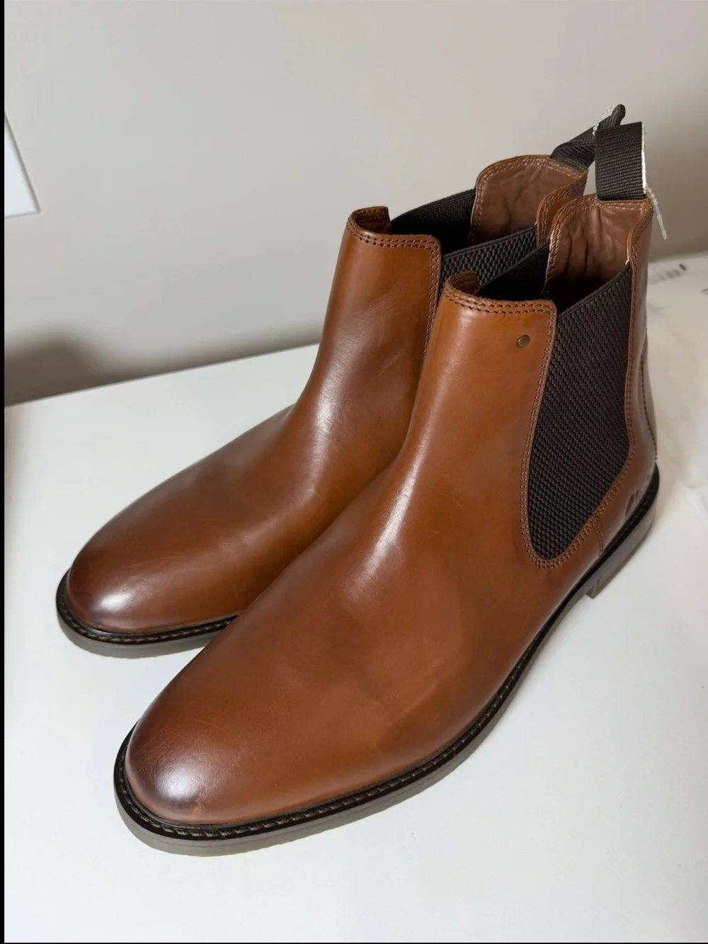 Clarks sleek tan